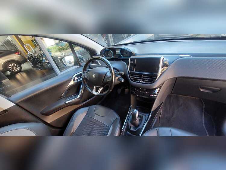 Peugeot 2008 90 cv hdi foto 10